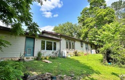 27 Grasty Road, Golconda, IL 62938