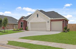 12103 Champions Forest, Mont Belvieu, TX 77535