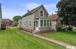 147 North Thornwood Avenue, Davenport, IA 52802