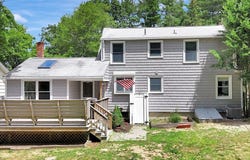 8 Shepard Ave, Pembroke, MA 02359