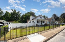 7 S GEORGE STREET, MECHANICSBURG, PA 17055