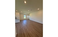 1205 E Stallion Lane, Mustang, OK 73064