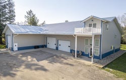 7603 N Raymond Road, Dunkerton, IA 50626