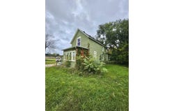 1069 E Main Street, Benton Harbor, MI 49022