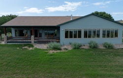 103 Spruce St, Oacoma, SD 57365