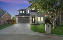 3100 Oak Bourne Drive, Arlington, TX 76016