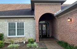 10614 Riva Rd, Louisville, KY 40223