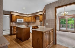 4305 Quail Pointe Rd, Lawrence, KS 66047