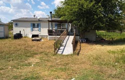 3601 Bluhm Road, West, TX 76691