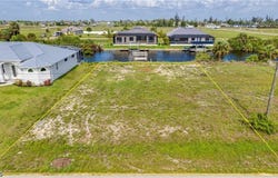 1217 NW 33rd Avenue, Cape Coral, FL 33993