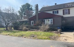 8-10 Parkside Court, Whitestown, NY 13417