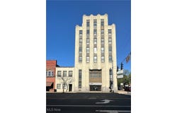 2 S Main Street, Niles, OH 44446