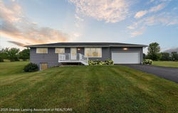2150 W Parks Road, St. Johns, MI 48879