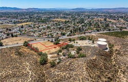 1 Park Avenue, San Jacinto, CA 92583