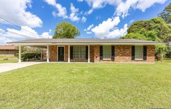 58380 Anthony St, Plaquemine, LA 70764