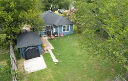 1111 McLain ST, Taylor, TX 76574