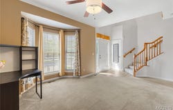521 Queens Court Place, St Peters, MO 63376