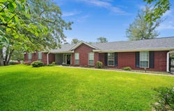 306 Brentwood Drive, Athens, TX 75751