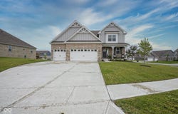 1634 Pelham Drive, Greenwood, IN 46143