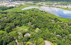 11405 Timberline Rd, Minnetonka, MN 55305