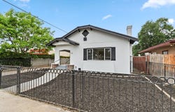 725 5th Street S, Fresno, CA 93702