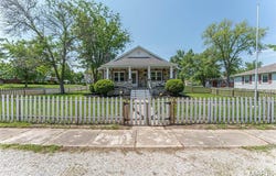 523 S Washington Street, Paris, MO 65275