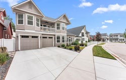 733 W Cowman St, Eagle, ID 83616