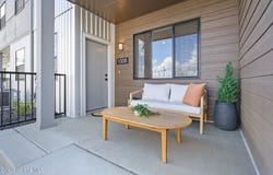 1008 E 4TH Ave, Post Falls, ID 83854