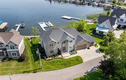 11681 N Venetian Drive, Syracuse, IN 46567