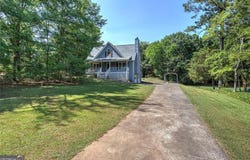 386 EUHARLEE, Euharlee, GA 30120