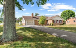 195 Ash Dr, Christiansburg, VA 24073