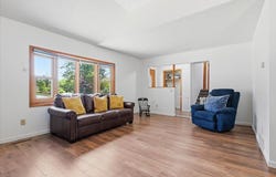 55182 230th St, Glenwood, IA 51534
