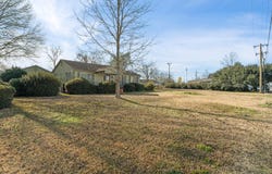 902 Court St, Waynesboro, MS 39367