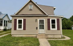 1509 6th Avenue, Belle Plaine, IA 52208