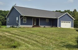5056 GLEASON DR Drive, Whitmore Lake, MI 48189