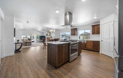 1055 NW Varnish Lane, Redmond, OR 97756