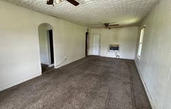 307 Broadway St, Fairfield, IL 62837