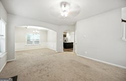 196 Amelia, Byron, GA 31008