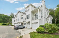 19 Caroline Foster Ct, Morris Twp., NJ 07960-2775