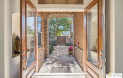 2 Varsity Cir, Rancho Mirage, CA 92270
