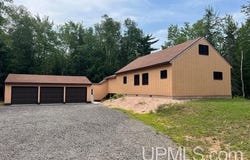 4657 Danforth, Escanaba, MI 49829