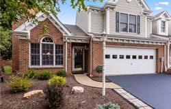 1440 Willowbrook Rd, South Strabane, PA 15301