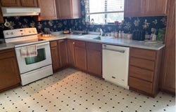 2640 VIRGINIA AVE, North Bend, OR 97459