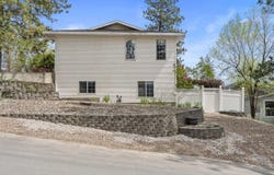 620 10TH AVE, COLVILLE, WA 99114