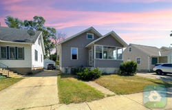 380 W 17th Street, Holland, MI 49423