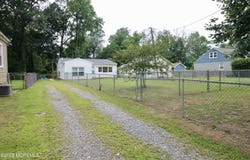 33 Weaverville Road, Freehold, NJ 07728