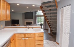 307 N Bayshore Drive, Columbiana, OH 44408