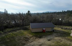 2640 Pleasant Valley Road, Merlin, OR 97532