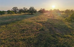 716 Main Loop Road lot: 8, Waelder, TX 78959