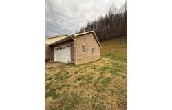 414 Hunts Fork, Dana, KY 41615